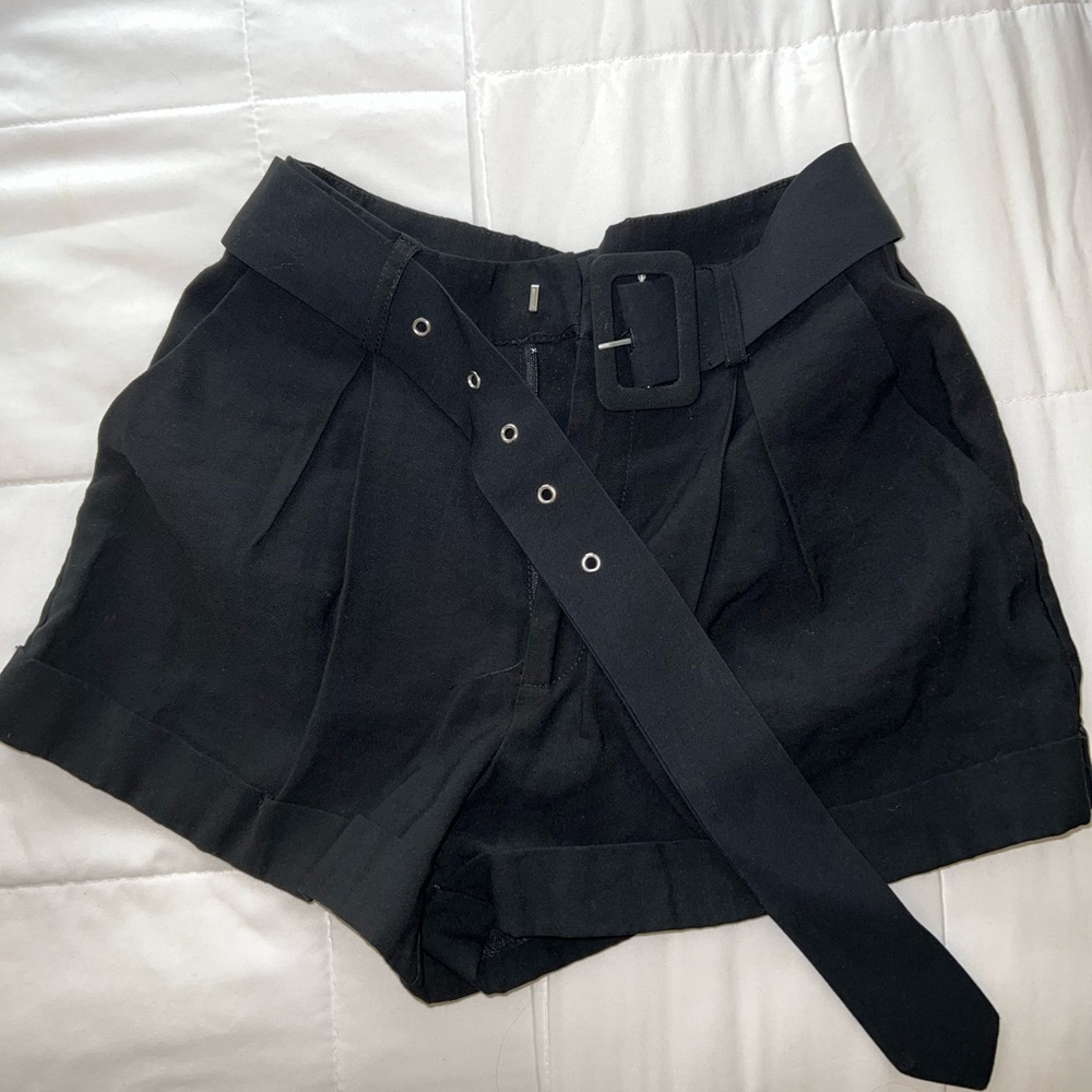 Black shorts with belt